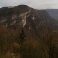 di Beppa Rigoni Scit SASSO È FRAZIONE DEL COMUNE DI ASIAGO: la più grande, seppur la più lontana, a esattamente 12,23 Km. dal capoluogo. Conta 500 abitanti, disseminati nelle 13...